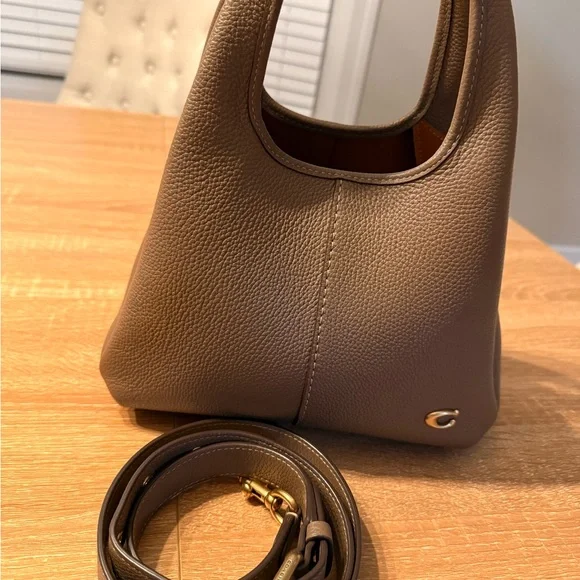 Coach Lana 23 in dark stone - Picture 1 of 7